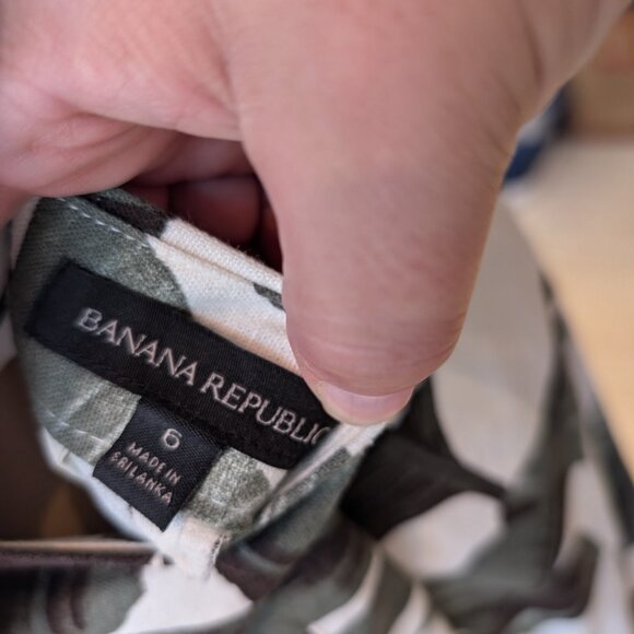 Banana Republic Shorts - Picture 3 of 4